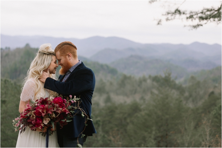 https://jophotoonline.com/blog/wp-content/uploads/2019/06/05-23754-post/Top-Smoky-Mountain-Wedding-Locations-1(pp_w768_h512).jpg